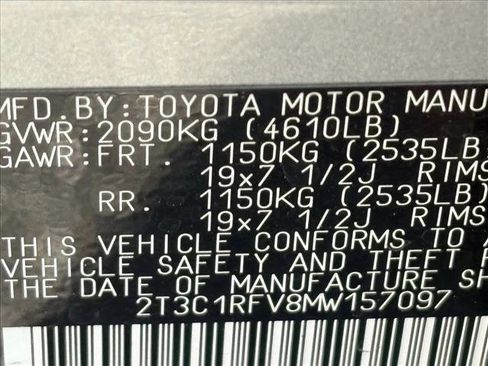 Used 2021 Toyota RAV4 XLE Premium image 25
