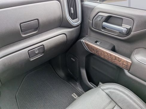 Used 2021 GMC Sierra 2500 Denali w/ Denali Ultimate Package image 18