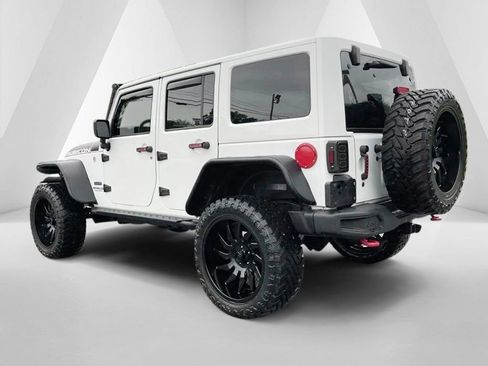 Used 2017 Jeep Wrangler Unlimited Rubicon AWD/4WD image 5