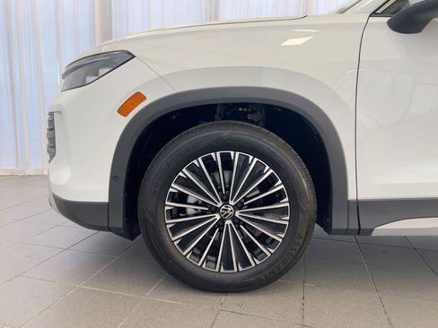New 2026 Volkswagen Tiguan S FWD image 12
