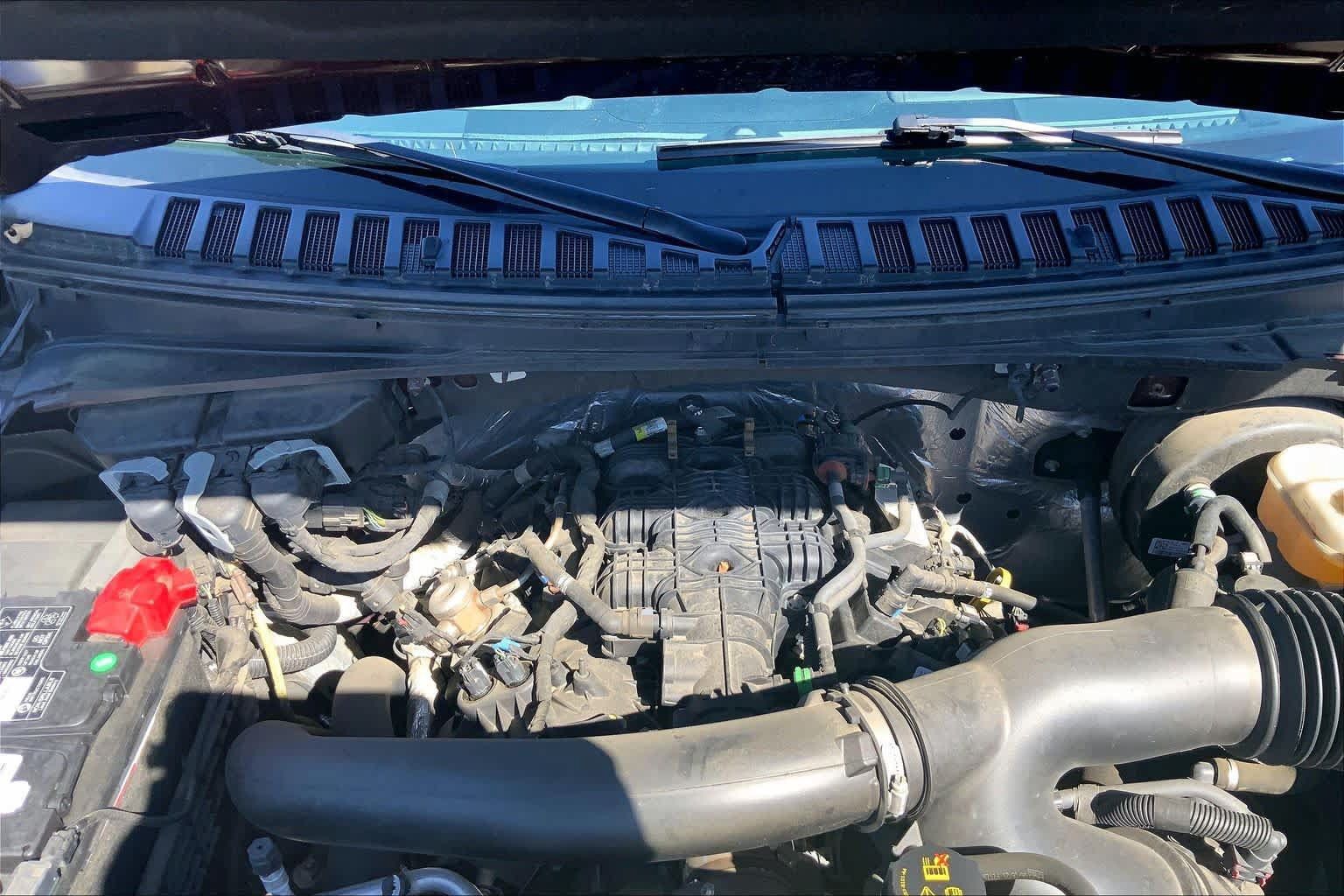 Used 2021 Ford Expedition Limited AWD/4WD image 33