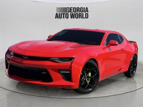 Used 2016 Chevrolet Camaro SS RWD image 4