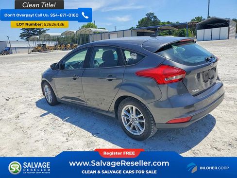 Used 2017 Ford Focus SE FWD image 3
