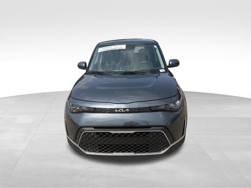 Used 2025 Kia Soul LX w/ LX Technology Package FWD image 8