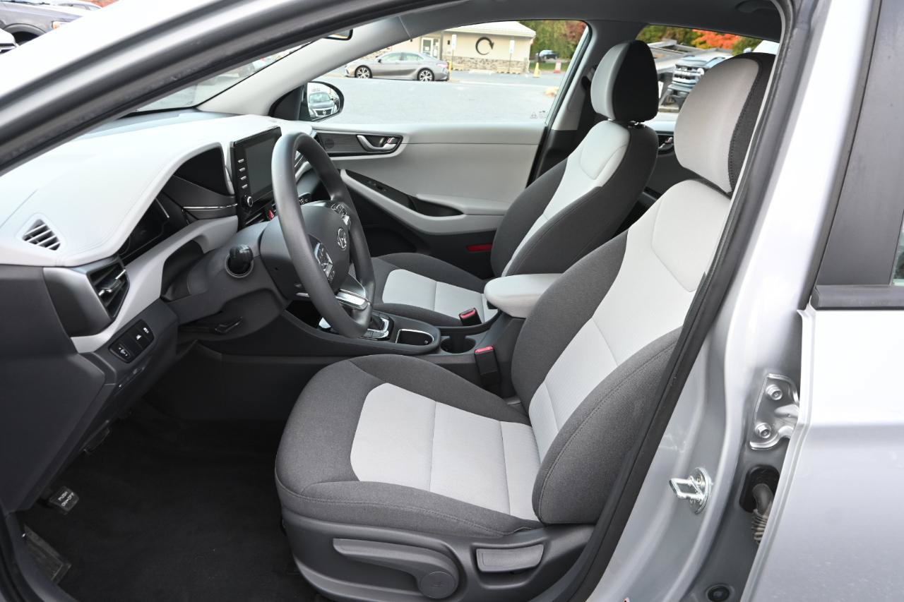 Used 2020 Hyundai Ioniq Blue FWD image 14