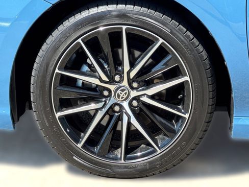 Used 2024 Toyota Camry SE FWD image 11