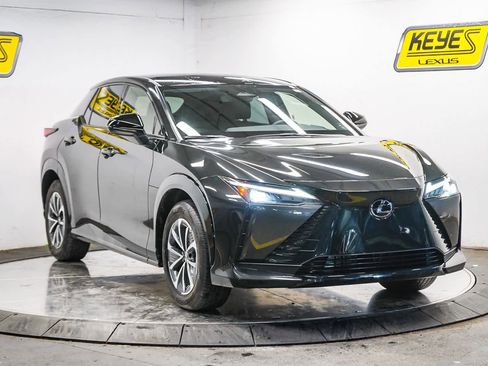 Used 2025 Lexus RZ 300e image 5