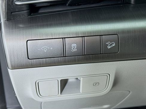 Certified 2025 Hyundai Kona SEL image 10