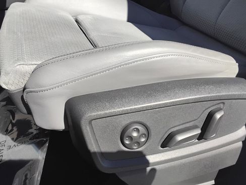 Certified 2024 Audi SQ5 Premium w/ Convenience Package image 18