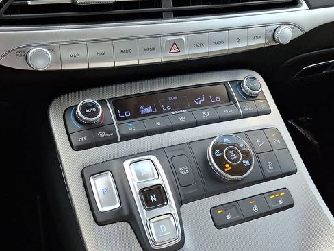 Used 2022 Hyundai Palisade SEL w/ Premium Package AWD/4WD image 16