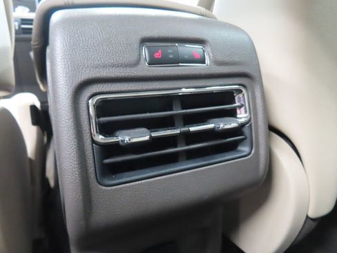 Used 2020 Lincoln Corsair Reserve image 14