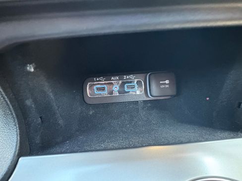 Used 2021 Jeep Grand Cherokee Laredo X image 29