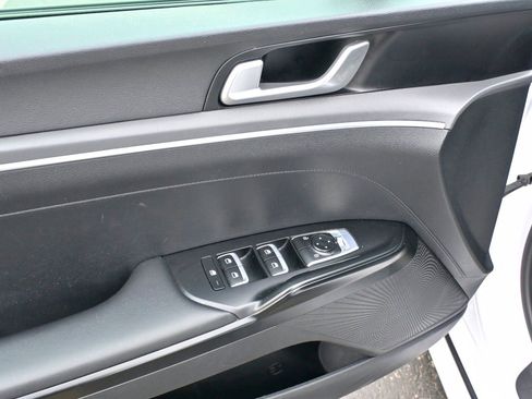 Used 2023 Kia K5 LXS image 22