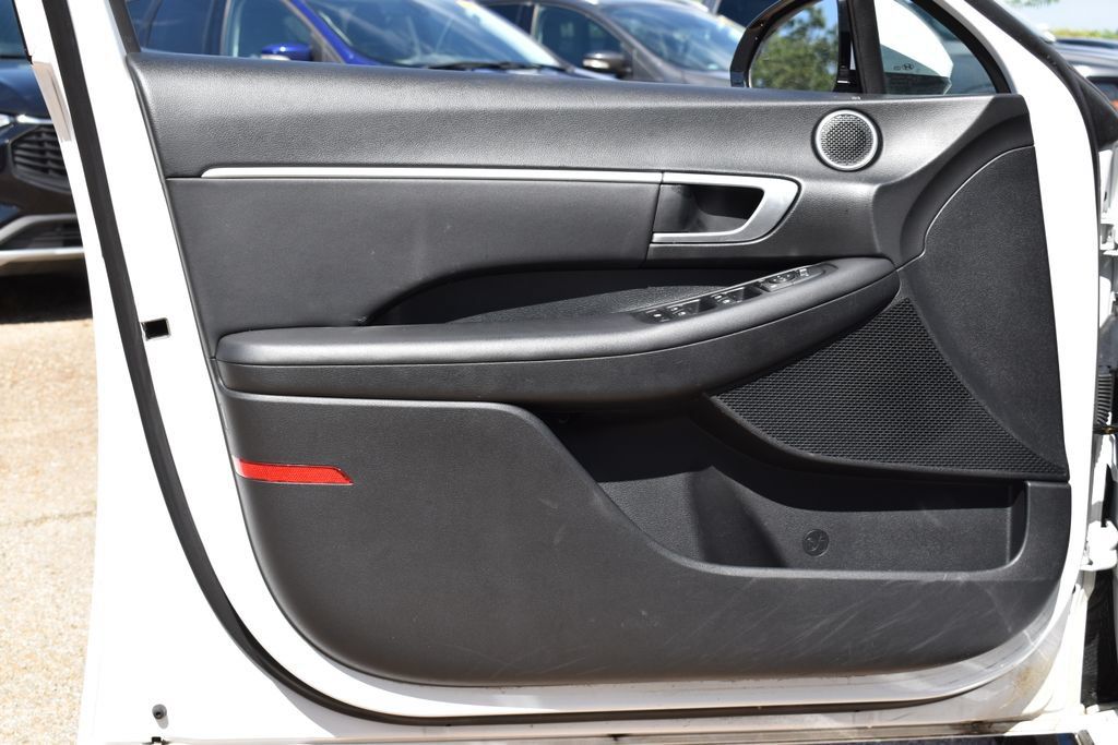 Used 2025 Hyundai Sonata SEL FWD image 7