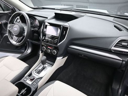 Used 2024 Subaru Forester Premium image 43