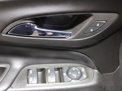 Used 2022 Chevrolet Equinox LT image 16