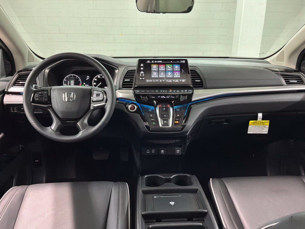 Certified 2026 Honda Odyssey Touring image 8