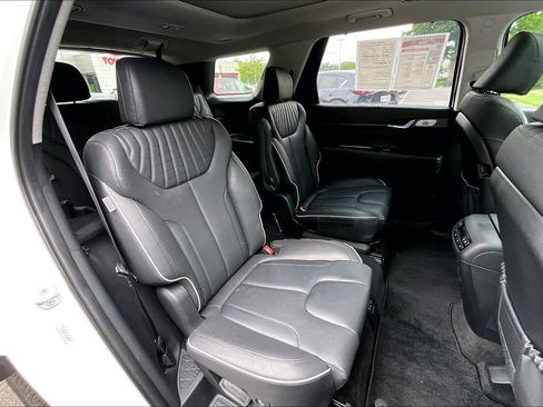 Used 2023 Hyundai Palisade Limited w/ Cargo Package AWD/4WD image 25