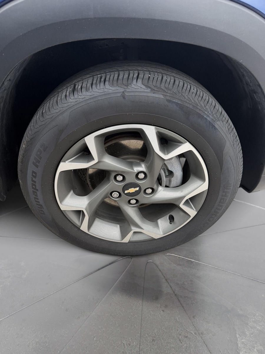 Used 2024 Chevrolet Trax LT w/ Driver Confidence Package FWD image 10