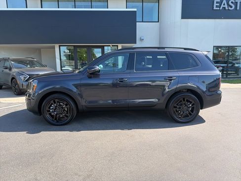 Used 2025 Kia Telluride EX X-Line AWD/4WD image 2