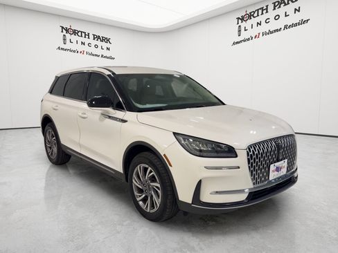Used 2024 Lincoln Corsair FWD image 7
