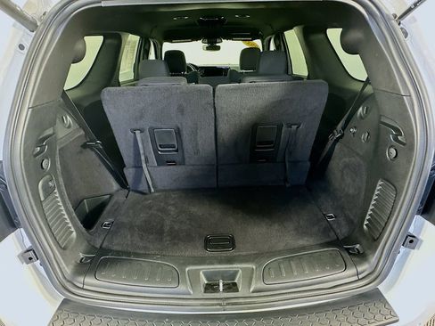 Certified 2025 Dodge Durango R/T w/ Blacktop Package AWD/4WD image 37