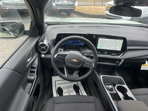 New 2026 Chevrolet Equinox LT w/ LPO, Floor Liner Package image 27