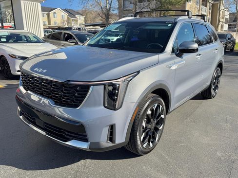 Used 2025 Kia Sorento EX image 15