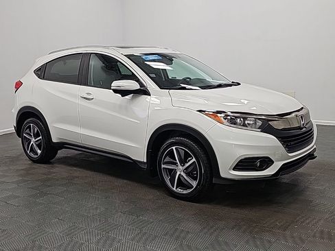Used 2022 Honda HR-V EX image 2