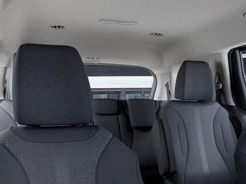 New 2026 Kia Carnival LX FWD image 27