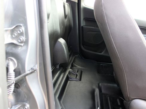 Used 2022 Chevrolet Colorado LT w/ Fleet Safety Package RWD image 44