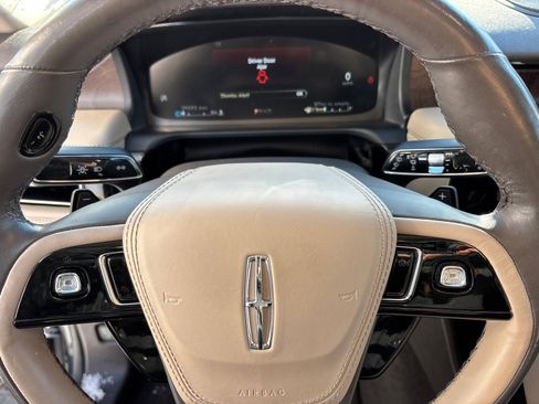 Certified 2023 Lincoln Aviator Reserve w/ Equipment Group 201A image 16