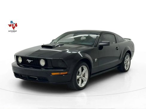Used 2009 Ford Mustang GT Deluxe image 4