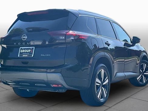 Used 2024 Nissan Rogue SL AWD/4WD image 13
