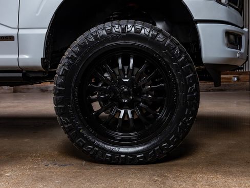 Used 2025 Ford F150 Platinum w/ Equipment Group 702A High image 12