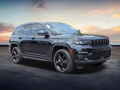 Used 2024 Jeep Grand Cherokee Limited w/ Black Appearance Package