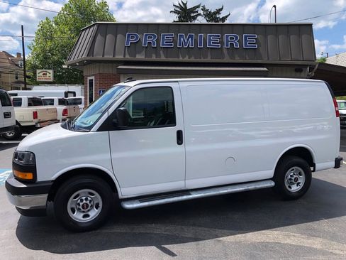 Used 2024 GMC Savana 2500 w/ Driver Convenience Package RWD image 2