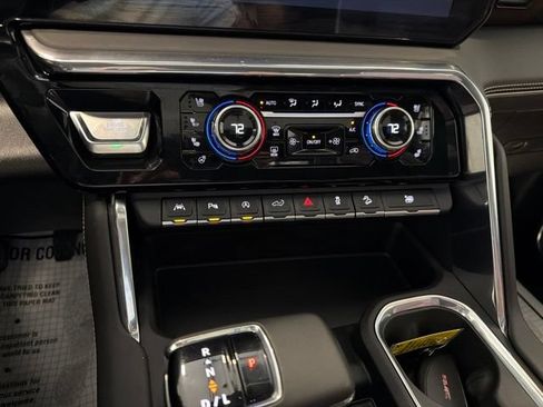 Used 2024 GMC Sierra 1500 Denali Ultimate AWD/4WD image 31