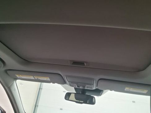 Used 2022 Honda CR-V Touring image 29