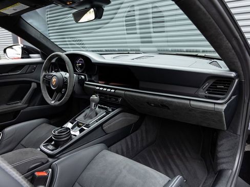 Certified 2024 Porsche 911 GT3 image 29