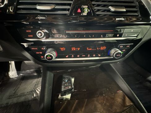 Used 2018 BMW 530i image 26