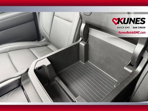 Used 2024 GMC Yukon Denali w/ Advanced Technology Package AWD/4WD image 24