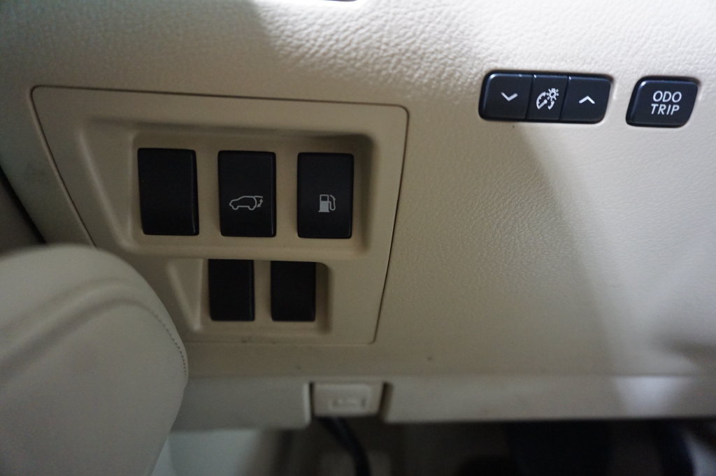 Used 2011 Lexus RX 350 2WD w/ Premium Pkg image 4