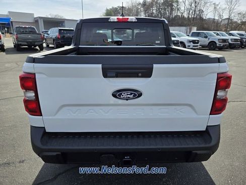 New 2026 Ford Maverick Lariat w/ Black Appearance Package image 5