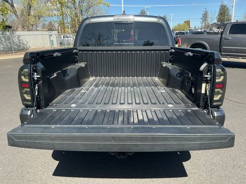 Certified 2021 Toyota Tacoma TRD Sport AWD/4WD image 29