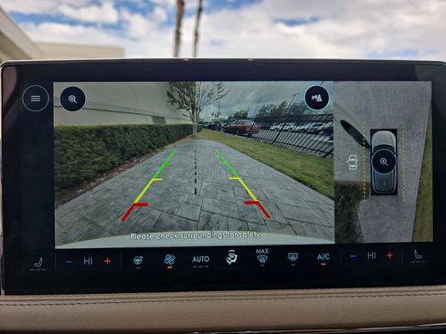 Used 2024 Lincoln Corsair AWD w/ Equipment Group 101A image 18