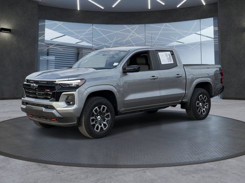 Certified 2023 Chevrolet Colorado Z71 w/ Z71 Convenience Package 2 AWD/4WD image 2