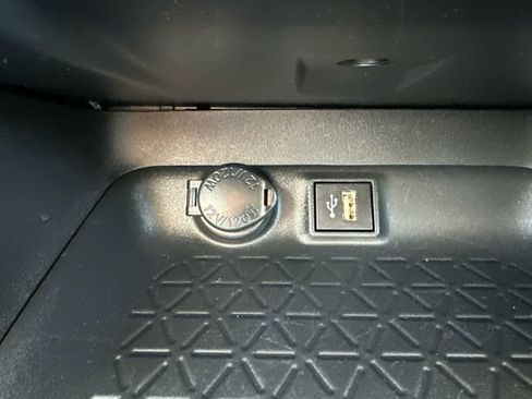 Used 2024 Toyota RAV4 LE image 39