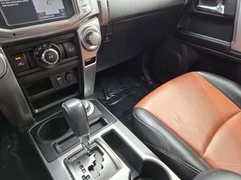 Used 2017 Toyota 4Runner 4WD image 19