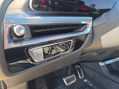 Used 2026 Cadillac Lyriq V AWD/4WD image 29
